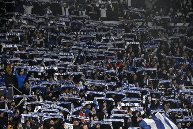 Finland s supporters during the FIFA World Cup, WM, Weltmeisterschaft, Fussball Qatar 2022 Group D qualification match Finland vs France at the Helsinki Olympic Stadium in Helsinki, Finland on Tuesday, 16th Nov., 2021. Helsinki Finland LKFTJ20211116233345DANR  Copyright: xMarkkuxUlanderx