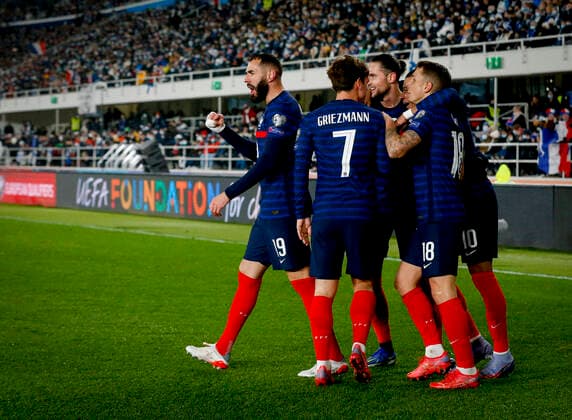 France players celebrating goal made by Karim Benzema of France during their FIFA World Cup, WM, Weltmeisterschaft, Fussball Qualifier group D match Finland - France at the Helsinki Olympic Stadium on 16 November 2021 in Helsinki, Finland. (Kalle Parkkinen Newspix24)  Copyright: xKallexParkkinenx np2416082713255