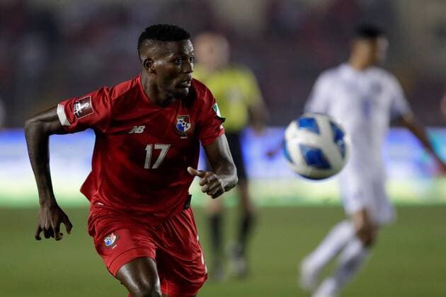 Jose Fajardo of Panama in action today, in a match of the Concacaf qualifying rounds for the Qatar 2022 World Cup between Panama and El Salvador, at the Rommel Fernandez Gutierrez stadium, in Panama City, Panama, 16 November 2021. EFE Bienvenido Velasco Panama vs El Salvador !ACHTUNG: NUR REDAKTIONELLE NUTZUNG!  Copyright: xBienvenidoxVelascox AMDEP3489 20211117-35a7edda800a9d76082d3e3a06517c9a977cb870