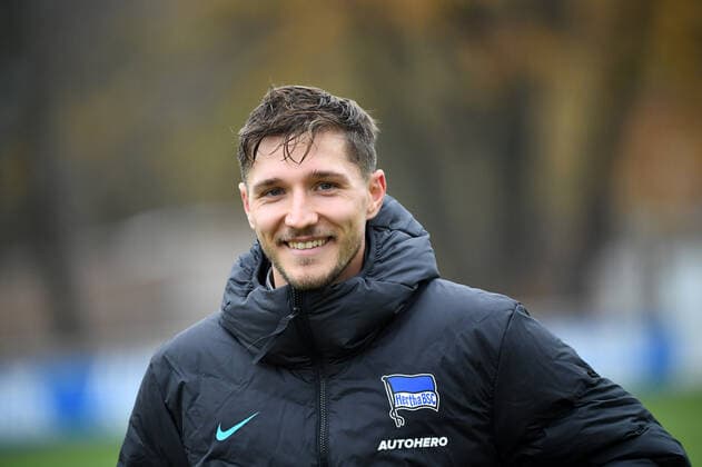 Fussball, Herren, Saison 2021 2022, Hertha BSC, Training, Medienrunde mit Niklas Stark (Hertha BSC), 17.11. 2021, Copyright: xSebastianxRäppold MatthiasxKochx
