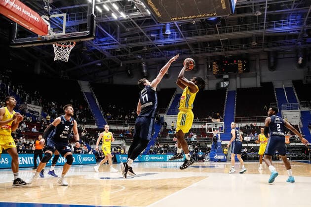 Basketball, EuroLeague, Zenit St. Petersburg - ALBA Berlin Zenit St Petersburg V ALBA Berlin - Turkish Airlines EuroLeague Arturas Gudaitis 77 of Zenit in action against Jaleen Smith 3 of ALBA Berlin during the EuroLeague Basketball match between Zenit St. Petersburg and ALBA Berlin on November 17, 2021 at Sibur Arena in Saint Petersburg, Russia. Saint Petersburg Russia  Copyright: xMikexKireevx kireev-notitle211117_npIXV