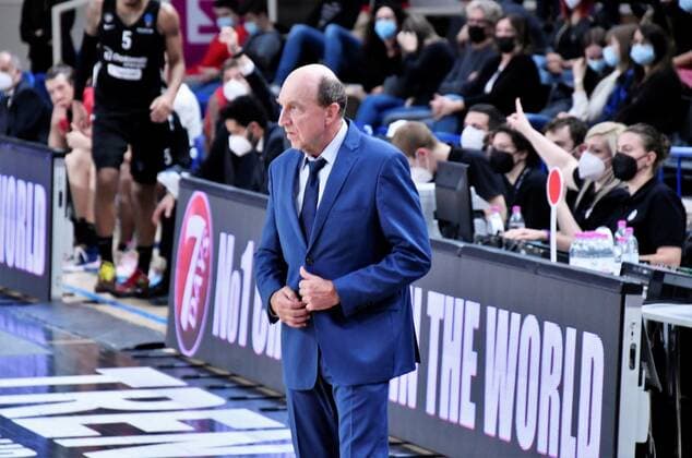 Coach Slask Wroclaw during Dolomite Energia Trentino vs Slask Wroclaw, Basketball EuroCup Championship in Trento, Italy, November 17 2021  Copyright: xLorenaxBonapacex xIPAx xx 0