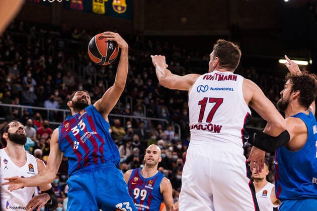 November 17, 2021, Barcelona, Barcelona, Spain: Nikola Mirotic of FC Barcelona, Barca in action during the Turkish Airlines EuroLeague match between FC Barcelona and CSKA Moscow at Palau Blaugrana on November 17, 2021 in Barcelona, Spain. Barcelona Spain - ZUMAa181 20211117_zaa_a181_008 Copyright: xJavierxBorregox