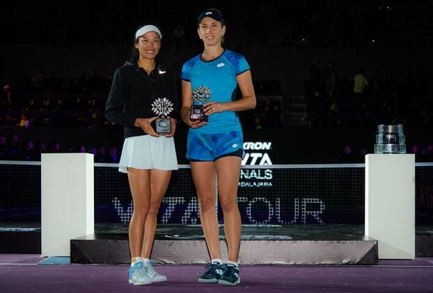 Mandatory Credit: Photo by Rob Prange Shutterstock (12596816ah) Su-Wei Hsieh of Chinese Taipeh & Elise Mertens pose with their runner-up trophies after the doubles final of the 2021 Akron WTA, Tennis Damen Finals Guadalajara WTA tennis tournament Akron WTA Finals, Day 8, Tennis, Panamerican Tennis Center Guadalajara, Mexico - 17 Nov 2021 Akron WTA Finals, Day 8, Tennis, Panamerican Tennis Center Guadalajara, Mexico - 17 Nov 2021  Copyright: xRobxPrange Shutterstockx 12596816ah