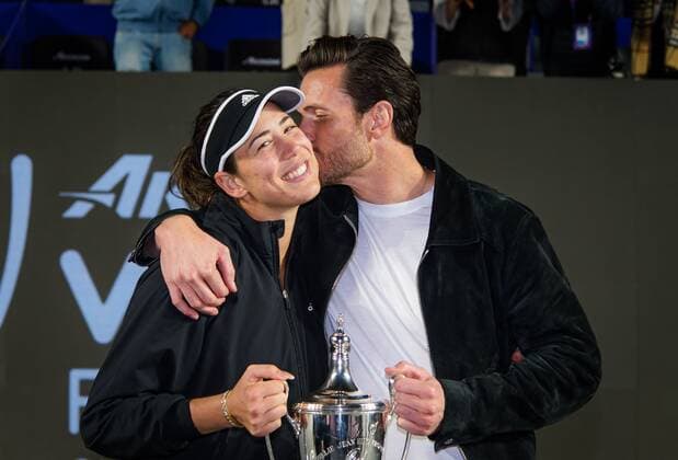 Mandatory Credit: Photo by Rob Prange Shutterstock (12596816bo) Garbine Muguruza of Spain poses with the champions trophy after winning the final of the 2021 Akron WTA, Tennis Damen Finals Guadalajara WTA tennis tournament Akron WTA Finals, Day 8, Tennis, Panamerican Tennis Center Guadalajara, Mexico - 17 Nov 2021 Akron WTA Finals, Day 8, Tennis, Panamerican Tennis Center Guadalajara, Mexico - 17 Nov 2021  Copyright: xRobxPrange Shutterstockx 12596816bo