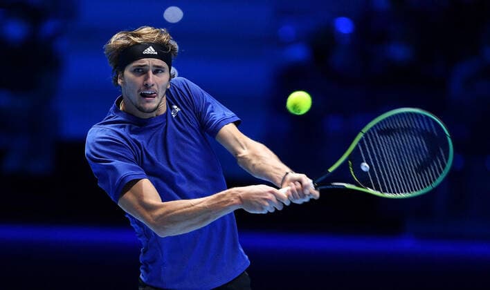 November 18, 2021, Turin, Italia: Alexander Zverev of Germany returns the ball during the match against Hubert Hurkacz of Poland at the Nitto ATP, Tennis Herren Finals in Turin, Italy, 18 November 2021.ANSA ALESSANDRO DI MARCO Turin Italia - ZUMAa110 20211118_zaf_a110_034 Copyright: xAlessandroxDixMarcox