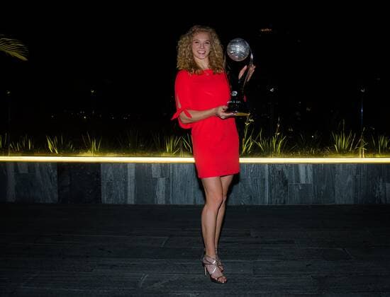 Mandatory Credit: Photo by Rob Prange Shutterstock (12608195d) Katerina Siniakova of the Czech Republic poses with the doubles World No.1 trophy after the final of the 2021 Akron WTA, Tennis Damen Finals Guadalajara WTA tennis tournament 2021 Akron WTA Finals Guadalajara Wednesday Final - 18 Nov 2021 2021 Akron WTA Finals Guadalajara Wednesday Final - 18 Nov 2021  Copyright: xRobxPrange Shutterstockx 12608195d