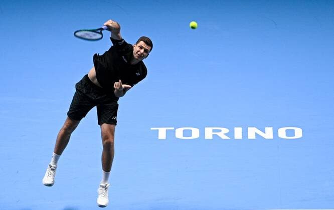 Italy Tennis ATP, Tennis Herren Finals Zverev - Hurkacz 6698941 18.11.2021 Poland s Hubert Hurkacz returns a shot during the group stage singles tennis match of the ATP Finals against Germany s Alexander Zverev at the Pala Alpitour venue in Turin, Italy. Alexey Filippov Sputnik Turin Italy  Copyright: xAlexeyxFilippovx