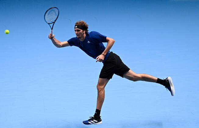 Italy Tennis ATP, Tennis Herren Finals Zverev - Hurkacz 6698968 18.11.2021 Germany s Alexander Zverev returns a shot during the group stage singles tennis match of the ATP Finals against Poland s Hubert Hurkacz at the Pala Alpitour venue in Turin, Italy. Alexey Filippov Sputnik Turin Italy  Copyright: xAlexeyxFilippovx