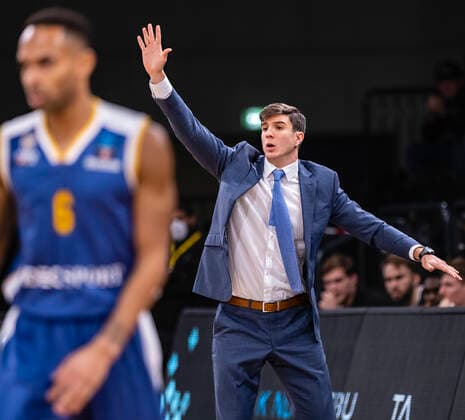Head Coach Pedro Calles (Towers) 7Days Eurocup, Basketball, Saison 2021 2022, 05. Spieltag 16.11.21, Hamburg, Hamburg Towers vs. Boulogne Metropolitans 92, Â