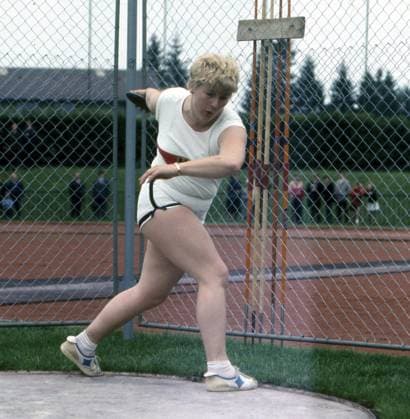 Leichtathletik , Liesel Westermann-Krieg, Aktion, 7-1968, Diskuswerfen *** Sports, Athletics , Liesel Westermann war, Action, 7 1968, Discus throwing HM