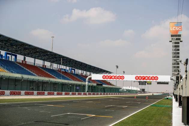 Losail Circuit ambiance during the Formula 1 Ooredoo Qatar Grand Prix 2021, 20th round of the 2021 FIA Formula One World Championship, WM, Weltmeisterschaft from November 19 to 21, 2021 on the Losail International Circuit, in Lusail, Qatar - F1 - QATAR GRAND PRIX 2021 DPPI Panoramic  00121041__B3_9043_1