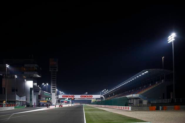 Losail circuit ambiance during the Formula 1 Ooredoo Qatar Grand Prix 2021, 20th round of the 2021 FIA Formula One World Championship, WM, Weltmeisterschaft from November 19 to 21, 2021 on the Losail International Circuit, in Lusail, Qatar - F1 - QATAR GRAND PRIX 2021 DPPI Panoramic  00121041__B2_2261