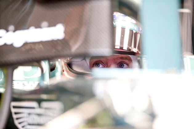 5 Sebastian Vettel (GER, Aston Martin Cognizant F1 Team), F1 Grand Prix of Qatar at Losail International Circuit on November 19, 2021 in Doha, Qatar. (Photo by HOCH ZWEI) Doha Qatar