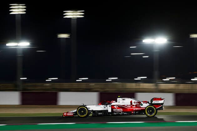 99 GIOVINAZZI Antonio (ita), Alfa Romeo Racing ORLEN C41, action during the Formula 1 Ooredoo Qatar Grand Prix 2021, 20th round of the 2021 FIA Formula One World Championship, WM, Weltmeisterschaft from November 19 to 21, 2021 on the Losail International Circuit, in Lusail, Qatar - F1 - QATAR GRAND PRIX 2021 DPPI Panoramic  00121041_FGO05785.JPG_