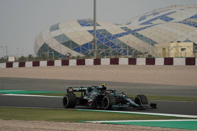 Formula 1 Ooredoo Qatar Grand Prix 2021 19.11.2021, Losail International Circuit, Doha, Formula 1 Ooredoo Qatar Grand Prix 2021 ,im Bild Sebastian Vettel (DEU), Aston Martin Cognizant Formula One Team
