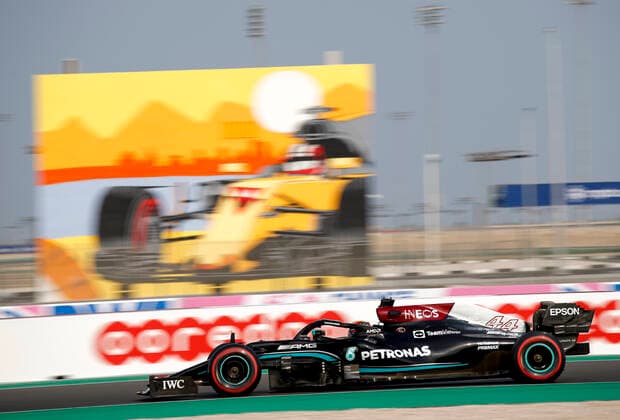 44 Lewis Hamilton (GBR, Mercedes-AMG Petronas F1 Team), F1 Grand Prix of Qatar at Losail International Circuit on November 20, 2021 in Doha, Qatar. (Photo by HOCH ZWEI) Doha Qatar