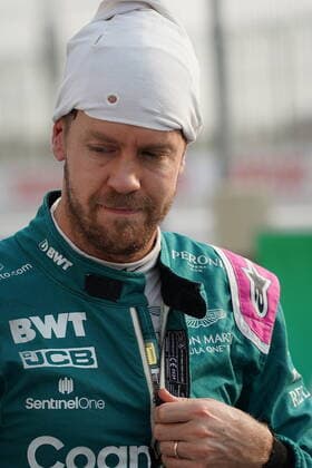 Formula 1 Ooredoo Qatar Grand Prix 2021 20.11.2021, Losail International Circuit, Doha, Formula 1 Ooredoo Qatar Grand Prix 2021 ,im Bild Sebastian Vettel (DEU), Aston Martin Cognizant Formula One Team