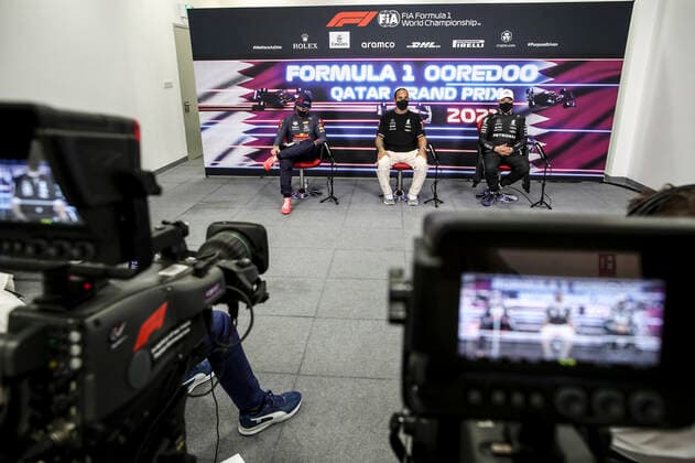 33 Max Verstappen (NED, Red Bull Racing), 44 Lewis Hamilton (GBR, Mercedes-AMG Petronas F1 Team), 77 Valtteri Bottas (FIN, Mercedes-AMG Petronas F1 Team), Doha Qatar