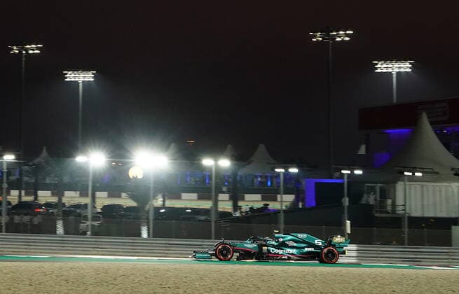 Formula 1 Ooredoo Qatar Grand Prix 2021 20.11.2021, Losail International Circuit, Doha, Formula 1 Ooredoo Qatar Grand Prix 2021 ,im Bild Sebastian Vettel (DEU), Aston Martin Cognizant Formula One Team
