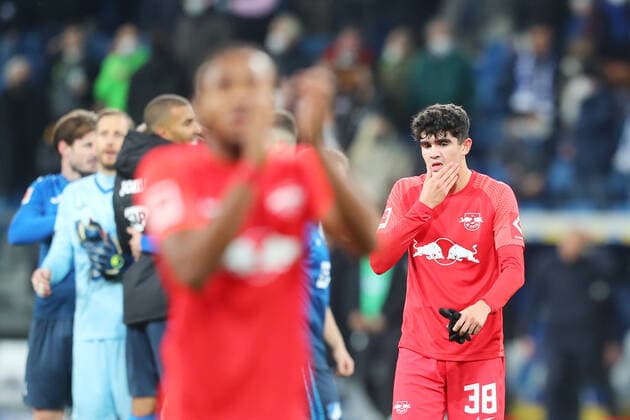20.11.2021, xtvx, Fussball 1.Bundesliga, TSG 1899 Hoffenheim - RB Leipzig emspor, v.l. Hugo Novoa (RB Leipzig) nach dem Spiel, after the match (DFL DFB REGULATIONS PROHIBIT ANY USE OF PHOTOGRAPHS as IMAGE SEQUENCES and or QUASI-VIDEO) Sinsheim