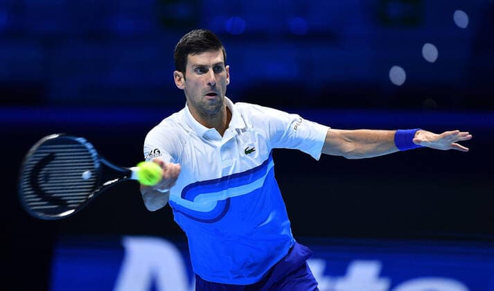 November 20, 2021, Torino, Italia: Novak Djokovic of Serbia returns the ball during the match against Alexander Zverev of Germany at the Nitto ATP, Tennis Herren Finals in Turin, Italy, 20 November 2021.ANSA ALESSANDRO DI MARCO Tennis: Nitto ATP Finals in Turin  - ZUMAa110 20211120_zaf_a110_098 Copyright: xAlessandroxDixMarcox