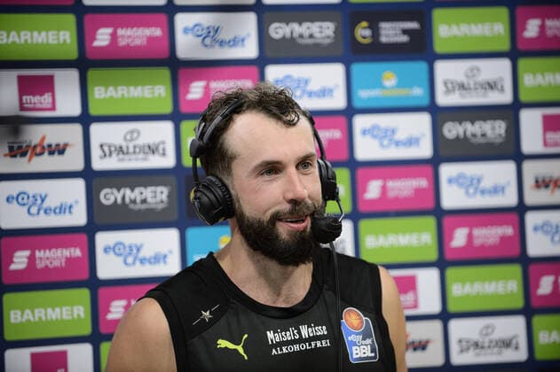 Bastian Doreth (10 medi Bayreuth) im Interview mit Magentasport nach der Partie medi Bayreuth vs syntainics MBC Weißenfels. Basketball, Bundesliga, 20.11.2021, Saison 2021 2022, 8. Spieltag. Copyright: xErikxHillmer EIBNERx EP_EHR medi Bayreuth vs syntainics MBC Weißenfels. Basketball, Bundesliga, 20.11.2021, Saison 2021 2022, 8. Spieltag Bayreuth Copyright: xErikxHillmer EIBNERx EP_EHR