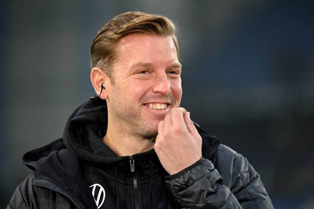 Bielefeld, Schueco Arena, 20.11.21, GER, Herren, 1.Bundesliga, Saison 2021-2022, DSC Arminia Bielefeld - VfL Wolfsburg Bild: Trainer Florian Kohfeldt (Wolfsburg) Nur fuer journalistische Zwecke! Only for editorial use! Gemaess den Vorgaben der DFL Deutsche Fußball Liga ist es untersagt, in dem Stadion und oder vom Spiel angefertigte Fotoaufnahmen in Form von Sequenzbildern und oder videoaehnlichen Fotostrecken zu verwerten bzw. verwerten zu lassen. DFL regulations prohibit any use of photographs as image sequences and or quasi-video. Nordrhein-Westfalen Deutschland *** Bielefeld, Schueco Arena, 20 11 21, GER, Herren, 1 Bundesliga, Saison 2021 2022, DSC Arminia Bielefeld VfL Wolfsburg Bild Trainer Florian Kohfeldt Wolfsburg Nur fuer journalistische Zwecke Only for editorial use According to the regulations of the DFL Deutsche Fußball Liga it is prohibited, DFL regulations prohibit any use of photographs as image sequences and or quasi video North Rhine-Westphalia Germany