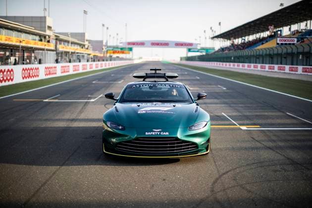 Aston Martin safety car, during the Formula 1 Ooredoo Qatar Grand Prix 2021, 20th round of the 2021 FIA Formula One World Championship, WM, Weltmeisterschaft from November 19 to 21, 2021 on the Losail International Circuit, in Lusail, Qatar - F1 - QATAR GRAND PRIX 2021 - RACE DPPI Panoramic  00121041__B3_3592