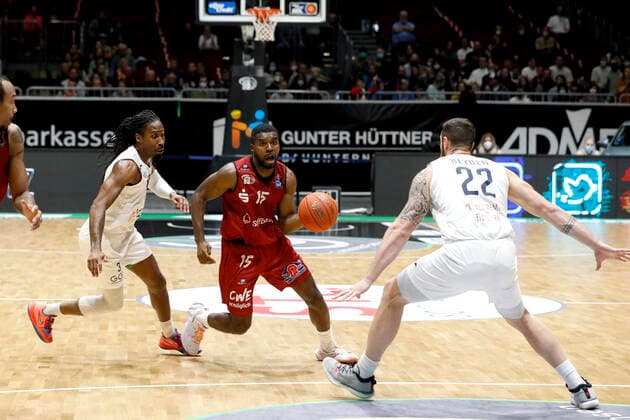 21.11.2021, easyCredit Basketball Bundesliga, BBL, Saison 2021 2022, Herren, Chemnitz Niners - MLP Academics Heidelberg Frantz Massenat, Niners Chemnitz Chemnitz Messe Chemnitz Sachsen Germany