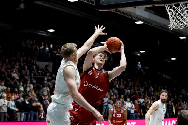 21.11.2021, easyCredit Basketball Bundesliga, BBL, Saison 2021 2022, Herren, Chemnitz Niners - MLP Academics Heidelberg Jonas Richter, Niners Chemnitz Chemnitz Messe Chemnitz Sachsen Germany