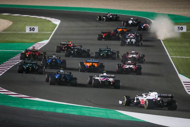 Start, 9 Nikita Mazepin (RUS, Haas F1 Team), 6 Nicholas Latifi (CAN, Williams Racing), 47 Mick Schumacher (GER, Haas F1 Team), F1 Grand Prix of Qatar at Losail International Circuit on November 21, 2021 in Doha, Qatar. (Photo by HOCH ZWEI) Doha Qatar