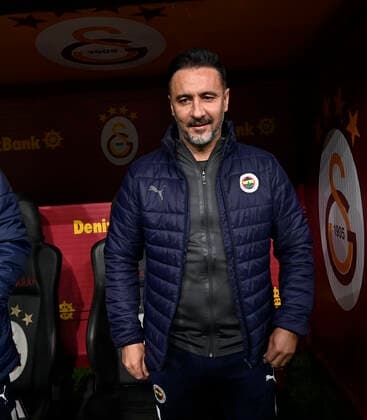 Coach Vitor Pereira of Fenerbahce during the Turkish super league big derby match between Galatasaray and Fenerbahce at NEF stadium in Istanbul , Turkey on November 21, 2021. 