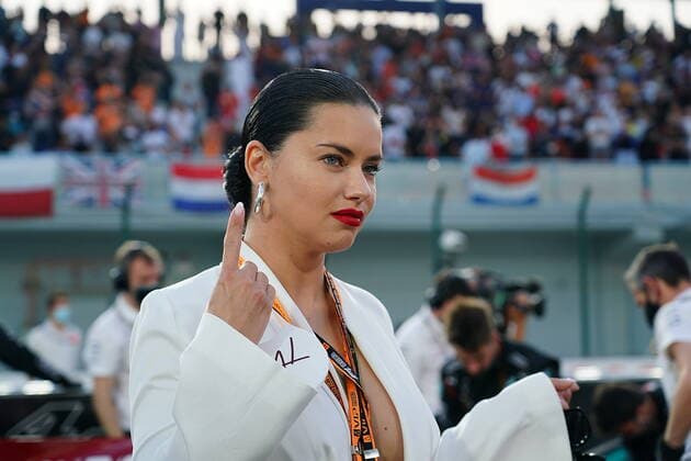 Formula 1 Ooredoo Qatar Grand Prix 2021 21.11.2021, Losail International Circuit, Doha, Formula 1 Ooredoo Qatar Grand Prix 2021 ,im Bild Model Adriana Lima