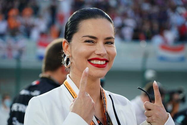Formula 1 Ooredoo Qatar Grand Prix 2021 21.11.2021, Losail International Circuit, Doha, Formula 1 Ooredoo Qatar Grand Prix 2021 ,im Bild Model Adriana Lima