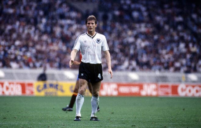 02.07.82 Deutschland - Spanien Spanien, Madrid, 02.07.1982, Fussball, FIFA WM 1982 in Spanien, DFB Deutschland - Spanien (2:1): Karlheinz Förster (Deutschland). *** 02 07 82 Germany Spain Spain, Madrid, 02 07 1982, Football, FIFA World Cup 1982 in Spain, DFB Germany Spain 2 1 Karlheinz Förster Germany