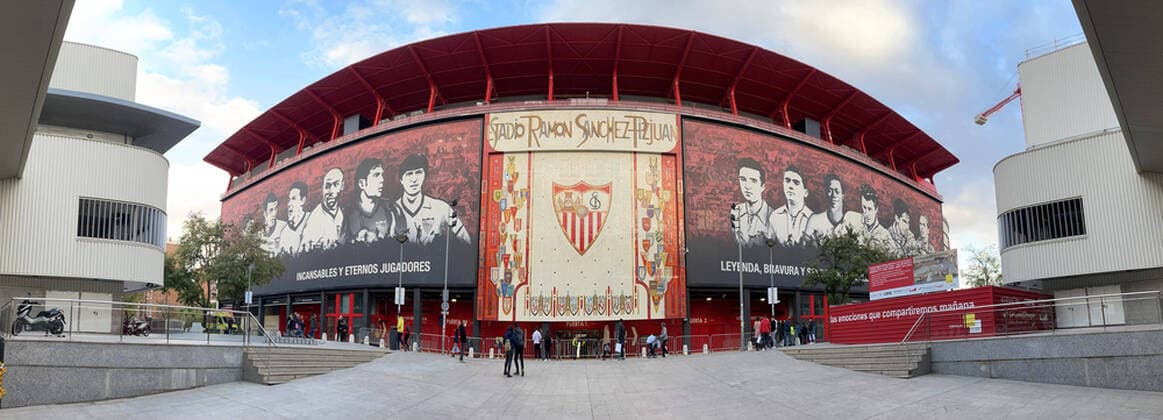 FC Sevilla vs. VfL, CL, Vorberichte Sevilla, 22.11.2021, FUßBALL - FC Sevilla vs. VfL Wolfsburg, Champions League Gruppe G, Vorrunde, Estadio Ramon Sanchez Pizjuan, Saison 2021 22. Sevilla