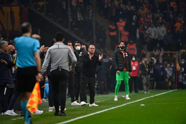 Fußball, Galatasaray Istanbul - Fenerbahce Istanbul Coach Fatih Terim of Galatasaray during the Turkish super league big derby match between Galatasaray and Fenerbahce at NEF stadium in Istanbul , Turkey on November 21, 2021. 