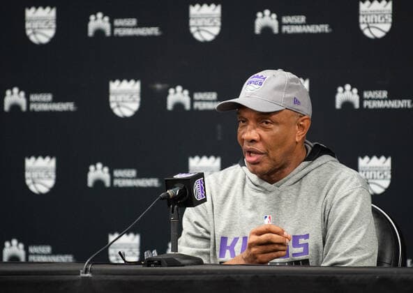 November 22, 2021, Sacramento, CA, USA: Sacramento Kings interim head coach Alvin Gentry speaks to the media during a press conference, PK, Pressekonferenz at the Golden 1 Center on Monday, November 22, 2021, in Sacramento. Sacramento USA - ZUMAj89_ 0142636196st Copyright: xPaulxKitagakixJr.x