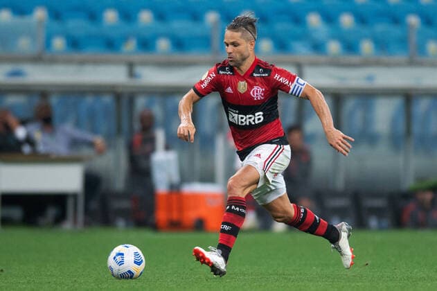 23rd November 2021; Arena do Gremio, Porto Alegre, Brazil; Brazilian Serie A, Gremio versus Flamengo; Diego Ribas of Flamengo  ActionPlus12341931 MaxxPeixoto