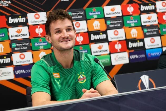 SOCCER - UEFA EL, Rapid vs West Ham VIENNA,AUSTRIA,24.NOV.21 - SOCCER - UEFA Europa League, group stage, SK Rapid Wien vs West Ham United, preview, press conference, PK, Pressekonferenz Rapid. Image shows Maximilian Hofmann (Rapid).  GEPAxpictures xPhilippxBrem