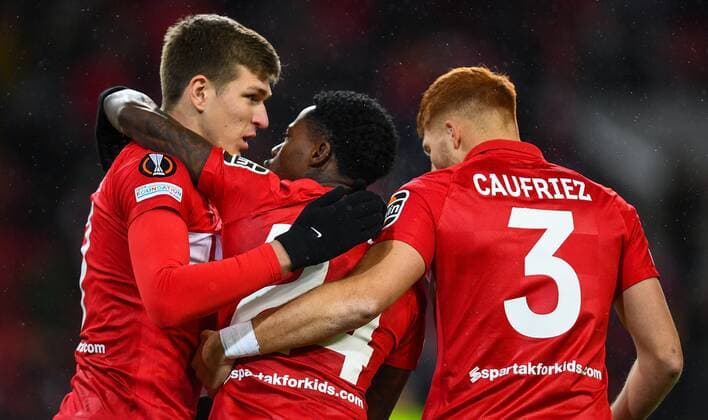 Russia Soccer Europa League Spartak - Napoli 6703483 24.11.2021 Spartak?s Aleksandr Sobolev, Quincy Promes and Maximiliano Caufriez celebrate a goal during the Europa League soccer match between Spartak Moscow and Napoli Naples, in Moscow, Russia. Vladimir Astapkovich Sputnik Moscow Russia  Copyright: xVladimirxAstapkovichx