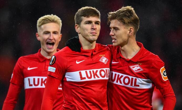Russia Soccer Europa League Spartak - Napoli 6703489 24.11.2021 Spartak?s Ruslan Litvinov, Aleksandr Sobolev and Mikhail Ignatov celebrate a goal during the Europa League soccer match between Spartak Moscow and Napoli Naples, in Moscow, Russia. Vladimir Astapkovich Sputnik Moscow Russia  Copyright: xVladimirxAstapkovichx