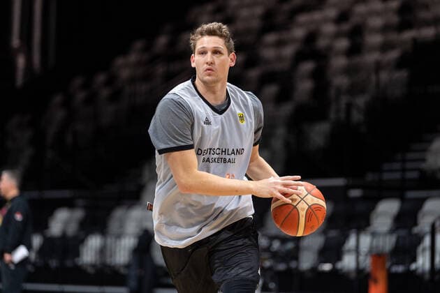 Basketball Nürnberg 25.11.2021 Saison 2021 2022 FIBA World Cup Qualifiers Deutschland (GER) - Estland (EST) Training shootaround Patrick Heckmann (Deutschland, No.27)