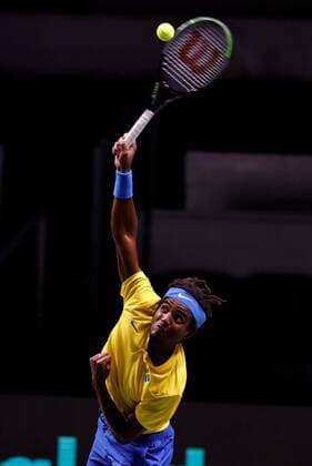 Swedish tennis player Elias Ymer in action against Canadian Steven Diez during the Davis Cup Final tennis match held at Madrid Arena, in Madrid, central Spain, 25 November 2021. Canada vs. Sweden !ACHTUNG: NUR REDAKTIONELLE NUTZUNG!  Copyright: xRodrigoxJimenezx GRAF1399 20211125-fed49098644558f910fa2e4b4019e6d3183360f7