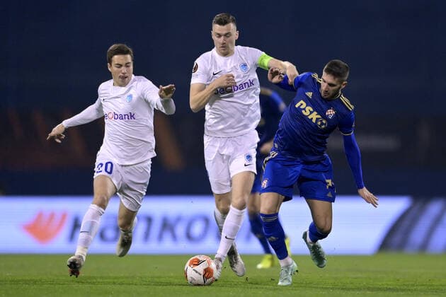 Dinamo Zagreb v KRC Genk: Group H - UEFA Europa League Bryan Heynen of Genk in action against Luka Ivanusec of Dinamo Zagreb the UEFA Europa League group H match between Dinamo Zagreb and KRC Genk at Maksimir Stadium on November 25, 2021 in Zagreb, Croatia. IgorxSoban PIXSELL