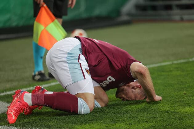 SOCCER - UEFA EL, Rapid vs West Ham VIENNA,AUSTRIA,25.NOV.21 - SOCCER - UEFA Europa League, group stage, SK Rapid Wien vs West Ham United. Image shows Vladimir Coufal (West Ham).  GEPAxpictures xDavidxBitzan