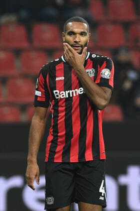 Jonathan Tah ( Bayer 04 Leverkusen ) nachdenklich. 25.11.2021, Fussball, Europaleague, Bayer 04 Leverkusen vs Celtic Glasgow UEFA REGULATIONS PROHIBIT ANY USE OF PHOTOGRAPHS AS IMAGE SEQUENCES AND OR QUASI-VIDEO 25.11.2021, Fussball, Europaleague, Bayer 04 Leverkusen vs Celtic Glasgow Leverkusen Copyright: xEibner-Pressefotox