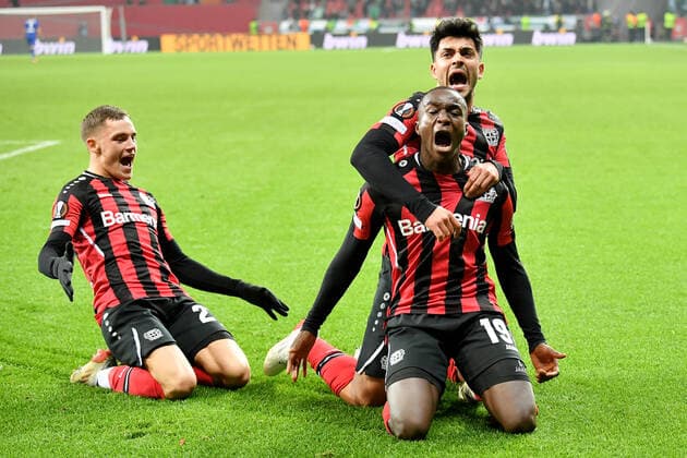 Sport Bilder des Tages Leverkusen, Bayarena, 25.11.21, GER, Herren, UEFA Europa League, Saison 2021-2022, Bayer 04 Leverkusen - Celtic Glasgow Bild: Moussa Diaby (Leverkusen) jubelt nach seinem Tor zum 3:2 Nur fuer journalistische Zwecke! Only for editorial use! Nordrhein-Westfalen Deutschland