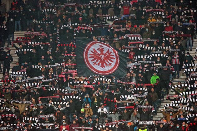 25.11.2021, xovx, Fußball UEFA Europa League, Eintracht Frankfurt - Royal Antwerpen Frankfurter Fans (DFL DFB REGULATIONS PROHIBIT ANY USE OF PHOTOGRAPHS as IMAGE SEQUENCES and or QUASI-VIDEO) emspor Frankfurt